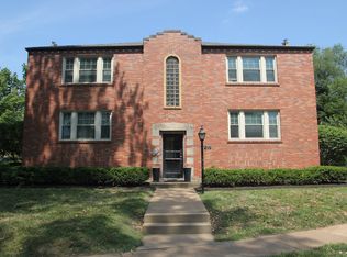 1215 Moorlands Dr #2N, Saint Louis, MO 63117