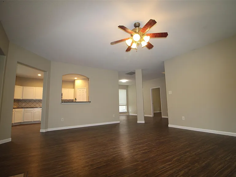 16730 Town Glade Dr — Photo 9