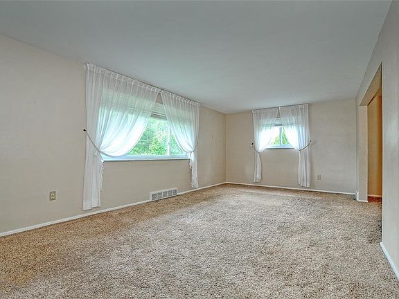 3rd image of 1617 Old Beulah Rd