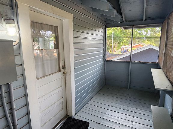 4th image of 205 W Hilda St #A