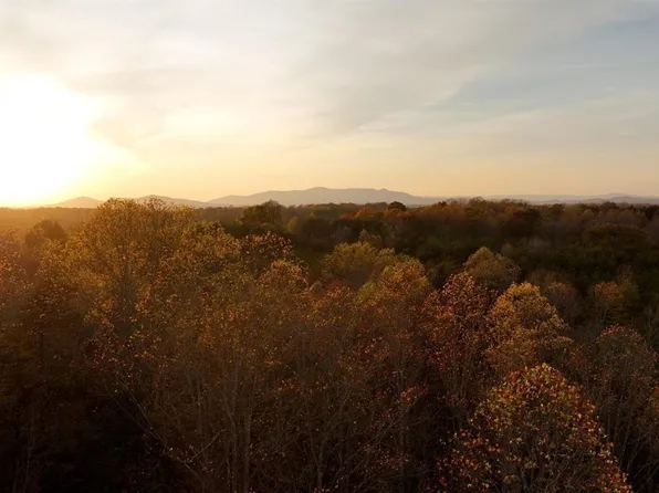 3715 Wingfield Orchard Rd, Martinsville, VA 24112