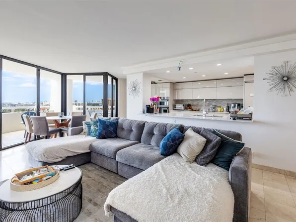 1000 Quayside Ter #Penthouse 5, Miami, FL 33138