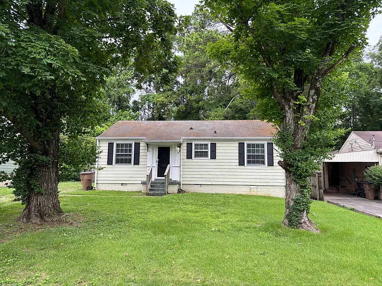 5639 Meadowcrest Ln — Photo 1