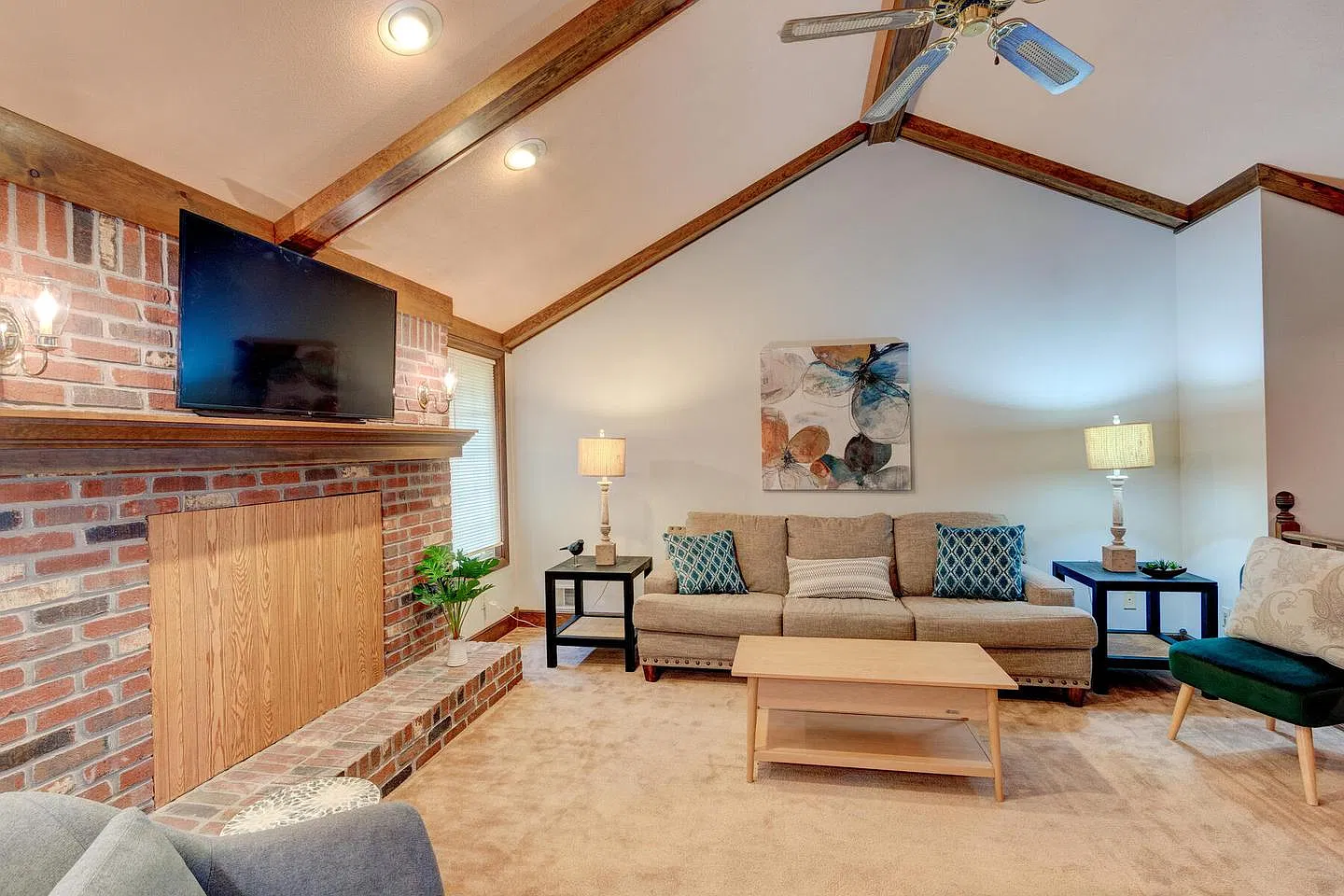 Tranquil Perry Township Home on a Quiet Cul-de-Sac — Photo 4