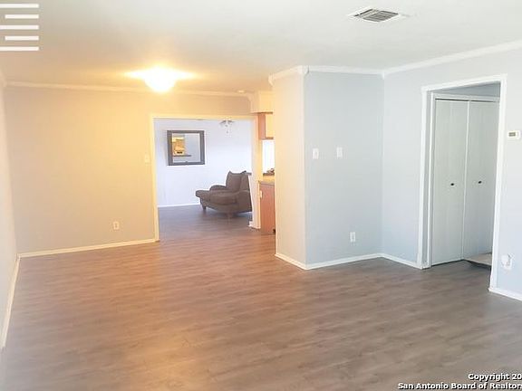 5th image of 5318 Shadow Lake Dr