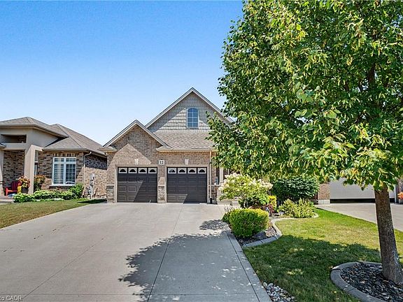 3rd image of 12 Silverwood Ave