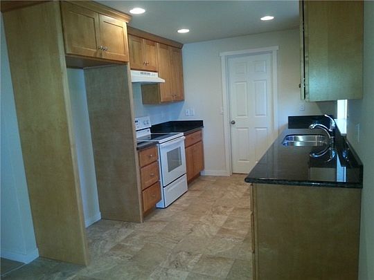 2nd image of 12510 107th Avenue Ct E