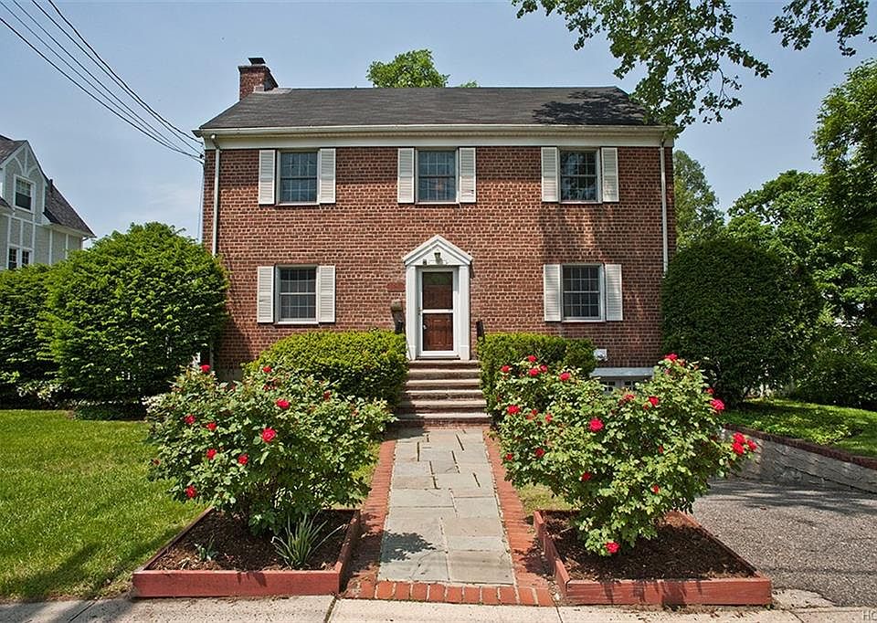 1st image of 298 Crestwood Ave