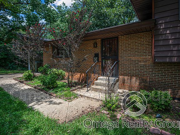 3rd image of 3815 Dalraida Pl