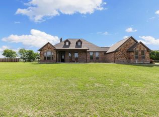 18470 Creekview Rd, Sanger, TX 76266