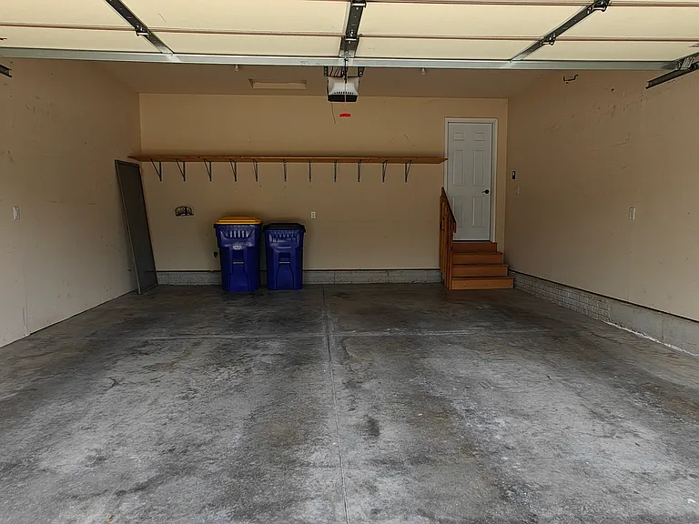 242 S Stewart St — Photo 21