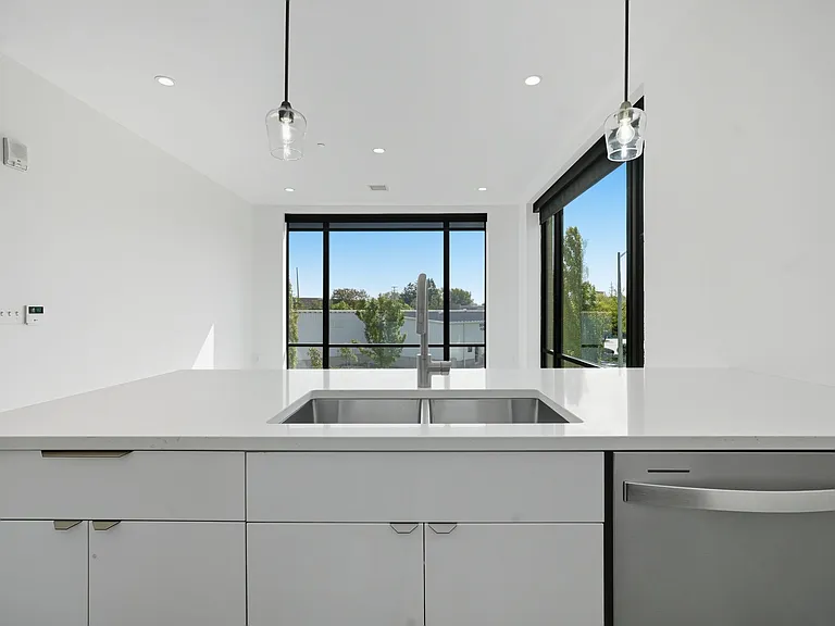 THE 616 — Photo 10