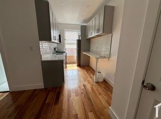 826 Arnow Ave #2RTHE, Bronx, NY 10467