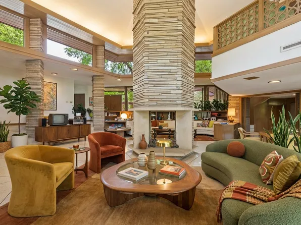 3720 Autumn Dr, Fort Worth, TX 76109