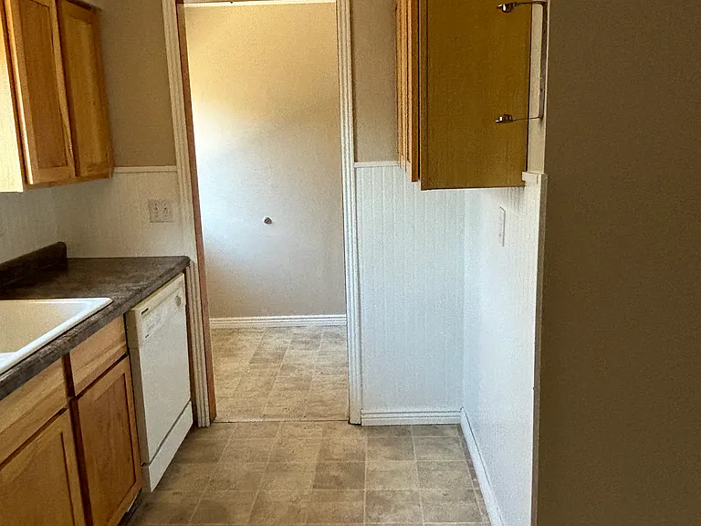 1002 Gurley Ave — Photo 13