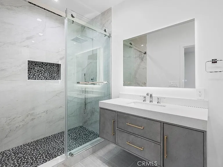 5846 Freeman Ave #A — Photo 4