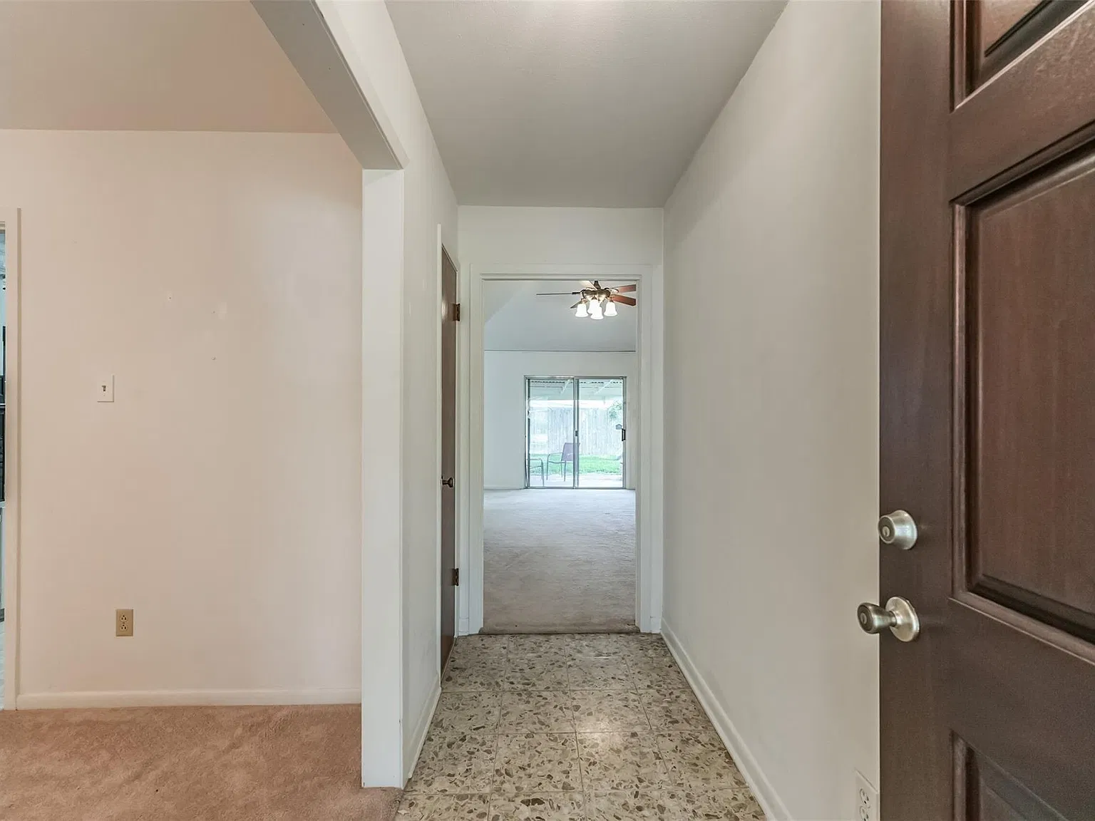 4 bed, 2.0 bath, 1627 sqft, $2,200 — Photo 3