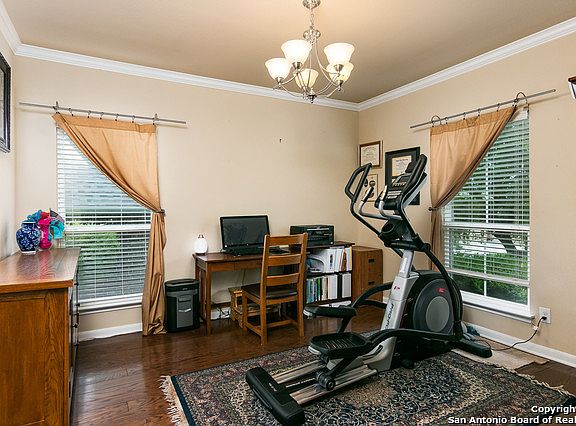 4th image of 3319 Brooktree Ct