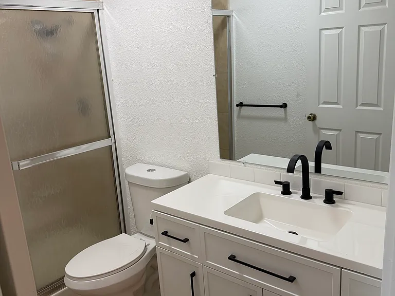 2060 W Devonshire Cir — Photo 25