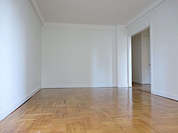 3rd image of 698 W End Ave #7CC