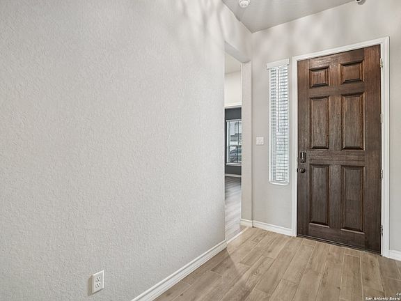 5th image of 1533 Cawdon Park
