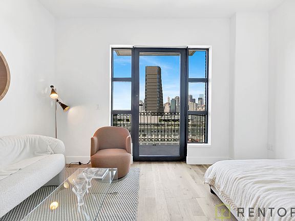 4th image of 69 Adams St #11Q