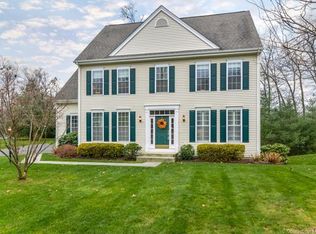 30 Alcott Way, Avon, CT 06001