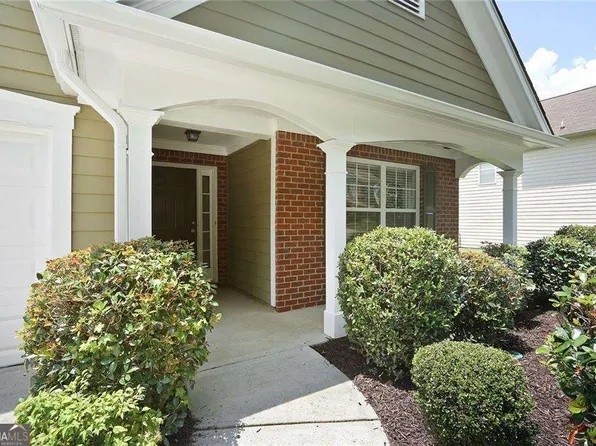 8237 Eastshore Dr, Union City, GA 30291