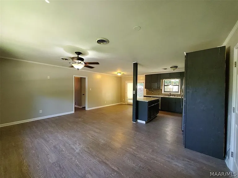 860 Greg Dr — Photo 3