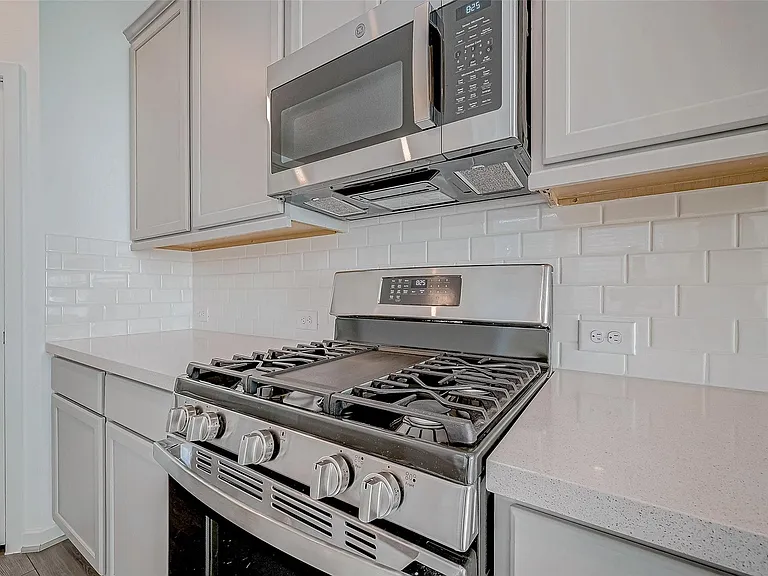 22111 Ingham Bluff Ln — Photo 11