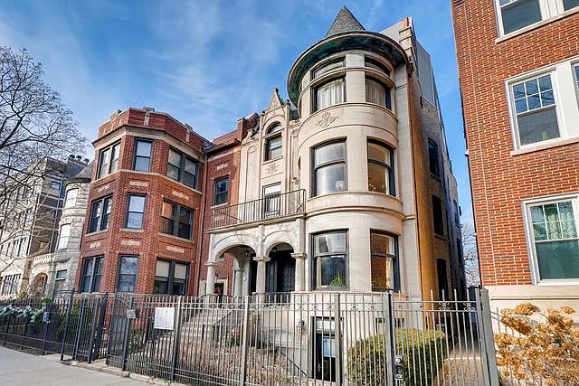 1st image of 506 W Oakdale Ave APT 3