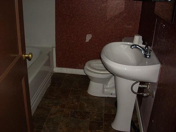 3rd image of 3494 Dunn Ave