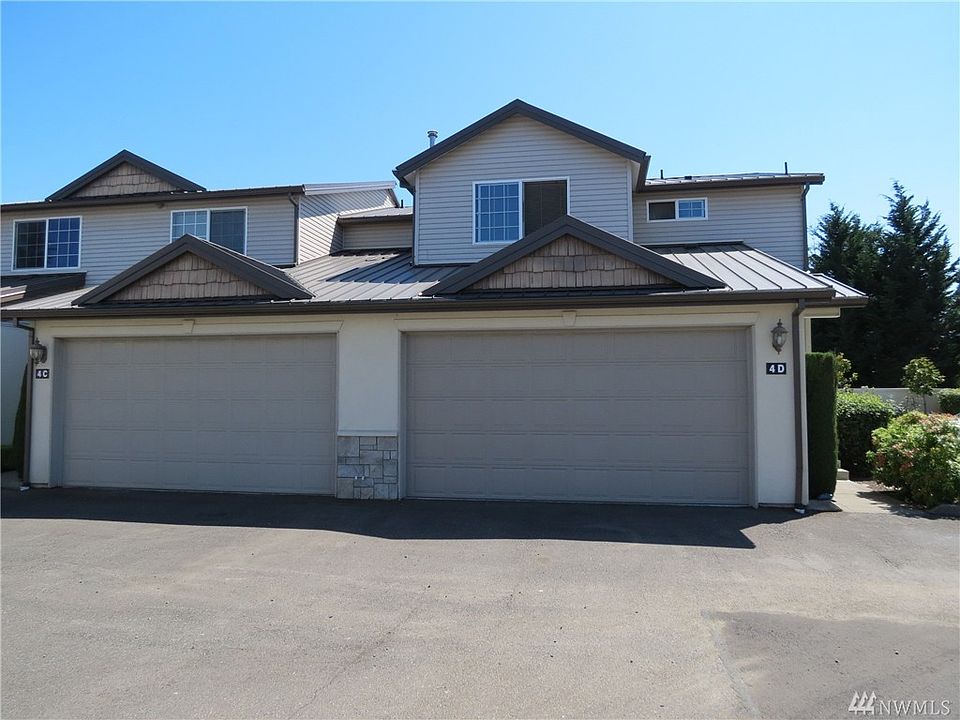 1st image of 418 17th St SE Unit 4D
