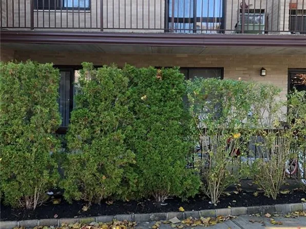 18 Kathy Pl APT 2B, Staten Island, NY 10314