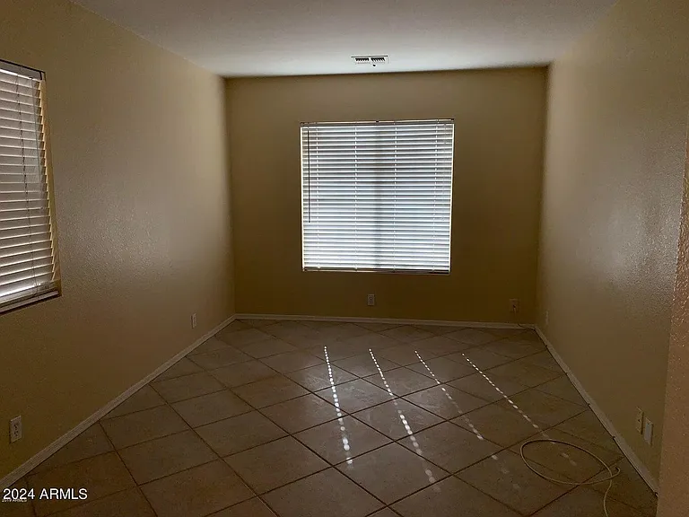 814 W Morelos St — Photo 11