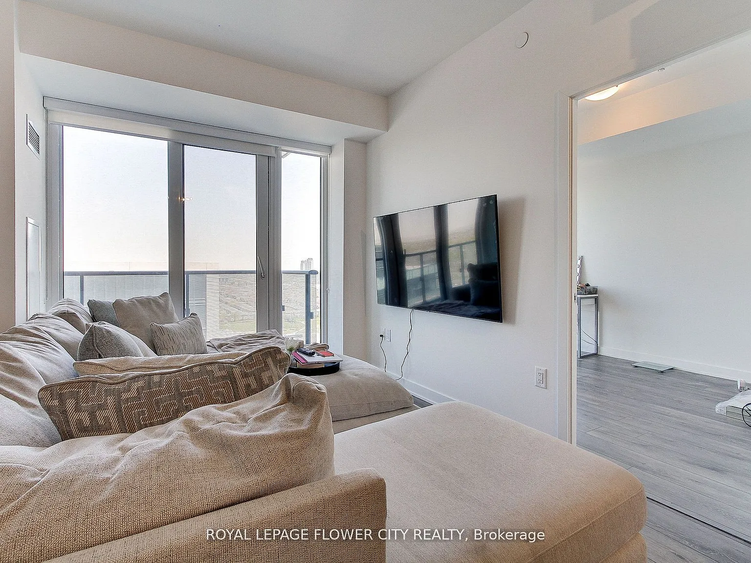 2 bed, $2,900 — Photo 4