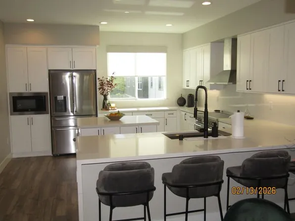 347 Semillon Ln, Santa Rosa, CA 95403