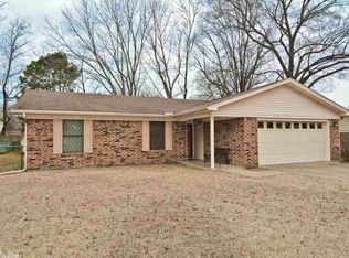 106 Essex Ct, Jacksonville, AR 72076