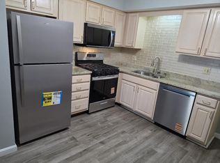 88 Beacon St, Lawrence, MA 01843