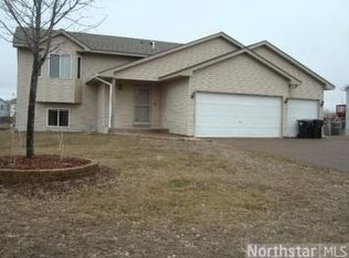 407 10th Ave NW, Isanti, MN 55040