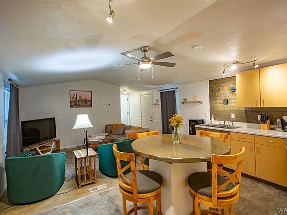 3rd image of 2327 W Riverview Circle