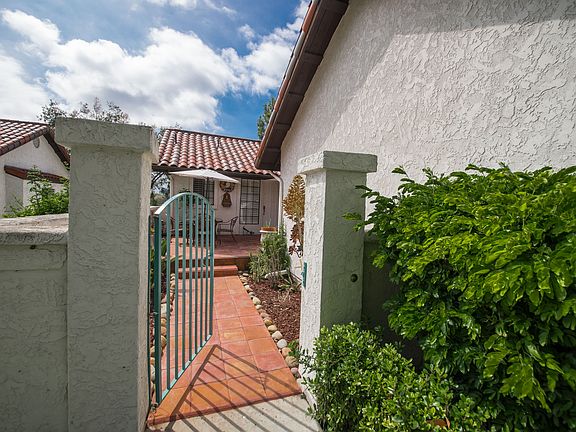 2nd image of 16360 Avenida Venusto Unit A