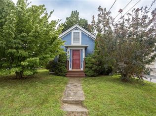 4 Terrace Ave, West Warwick, RI 02893