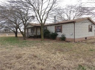 10627 Plainview Rd, Krum, TX 76249