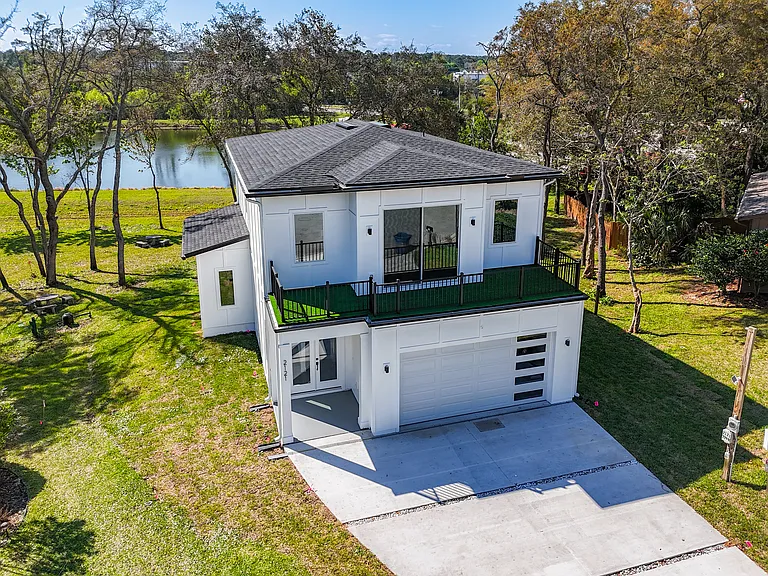 2121 Broad Water Dr — Photo 7