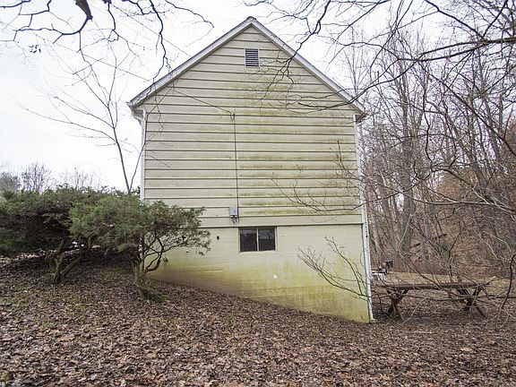4th image of 126 Oakland Dr