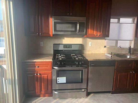 4th image of 630 Britton Ave