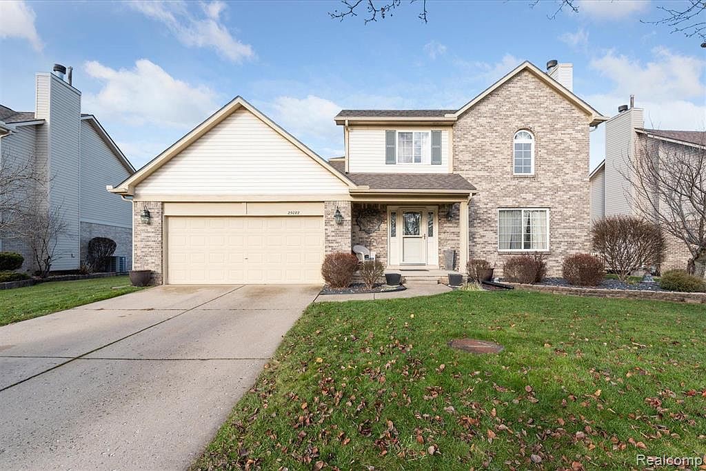 25088 Weeping Willow Dr, Brownstown, MI 48134 | Zillow