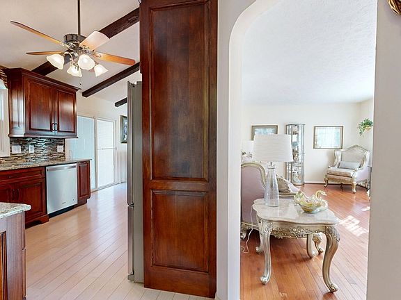 5th image of 116 Rockford Pl