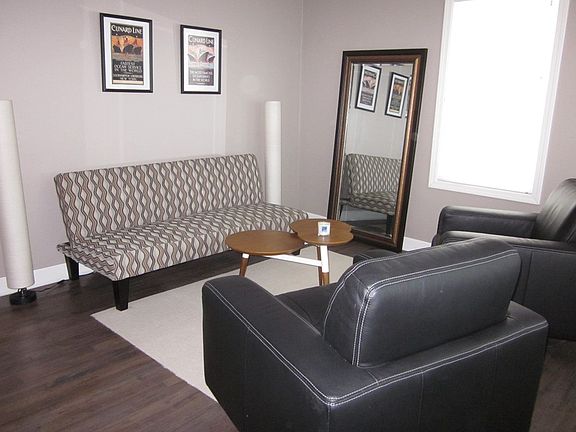 2nd image of 1108 Park Ave
